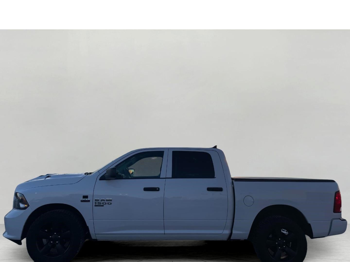 2022 RAM 1500 CLASSIC CREW CAB