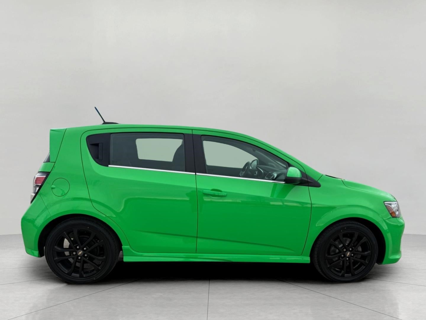 2017 Chevrolet Sonic 5dr HB Auto LT w/1SD