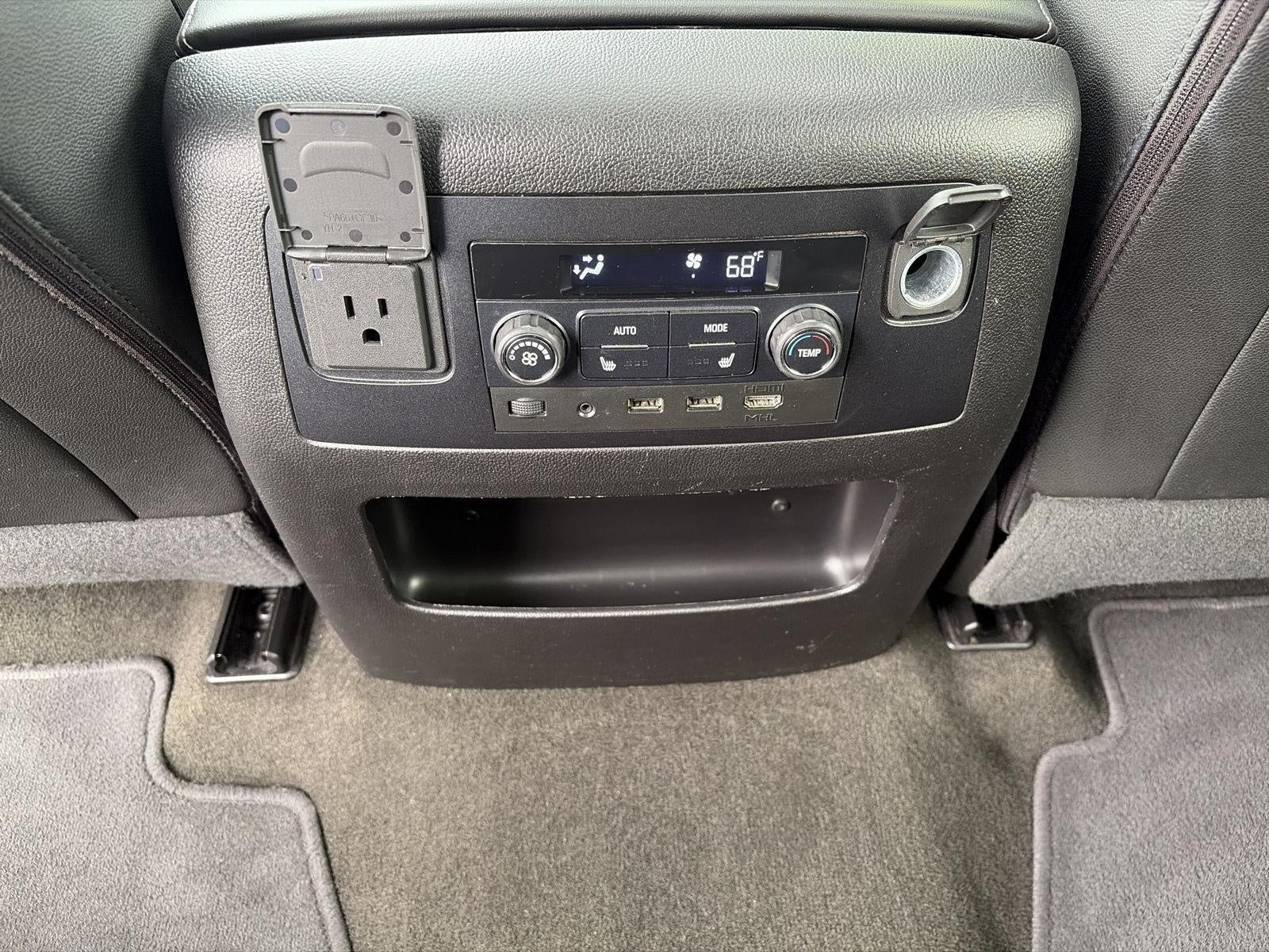 2018 GMC Yukon XL 4WD 4dr SLT