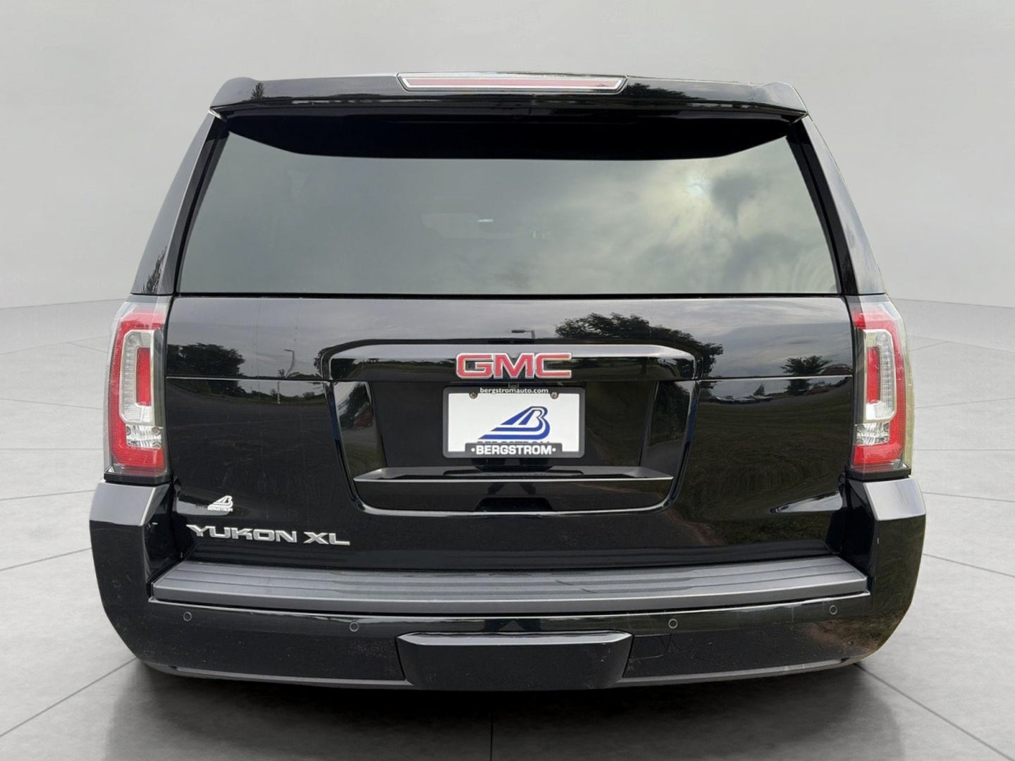 2018 GMC Yukon XL 4WD 4dr SLT