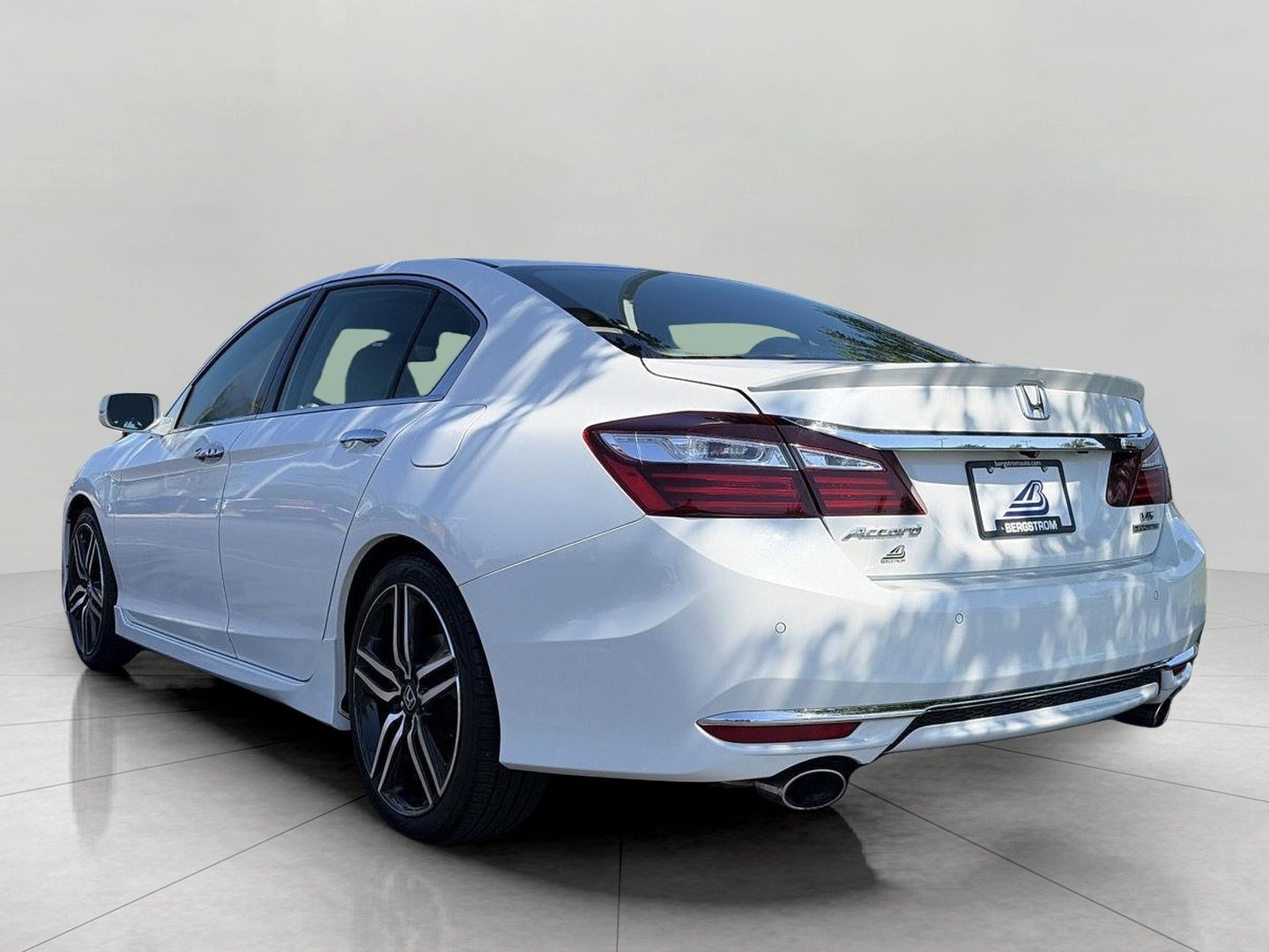 2017 Honda Accord Sedan Touring Auto