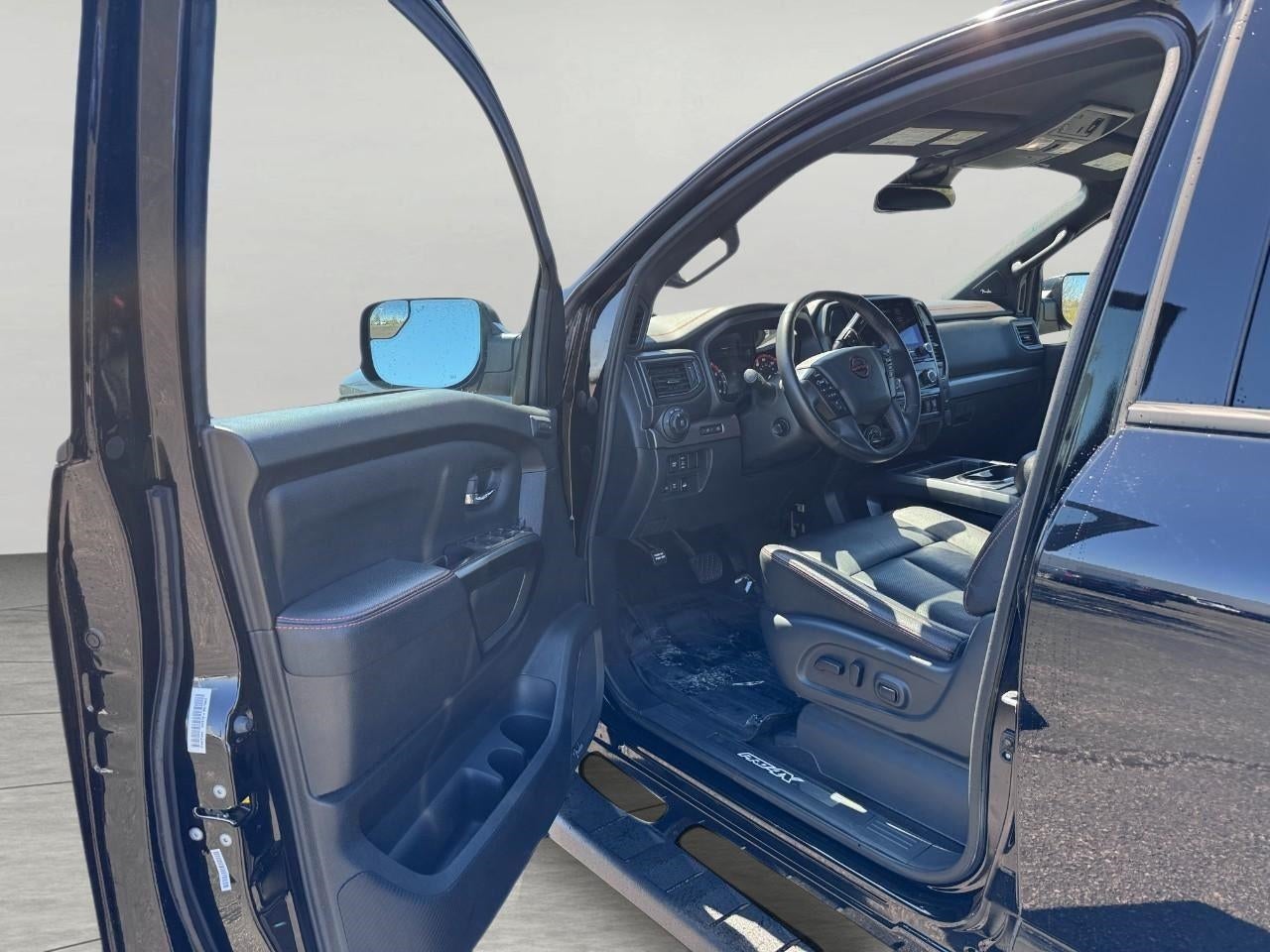 2023 Nissan Titan 4x4 Crew Cab PRO-4X