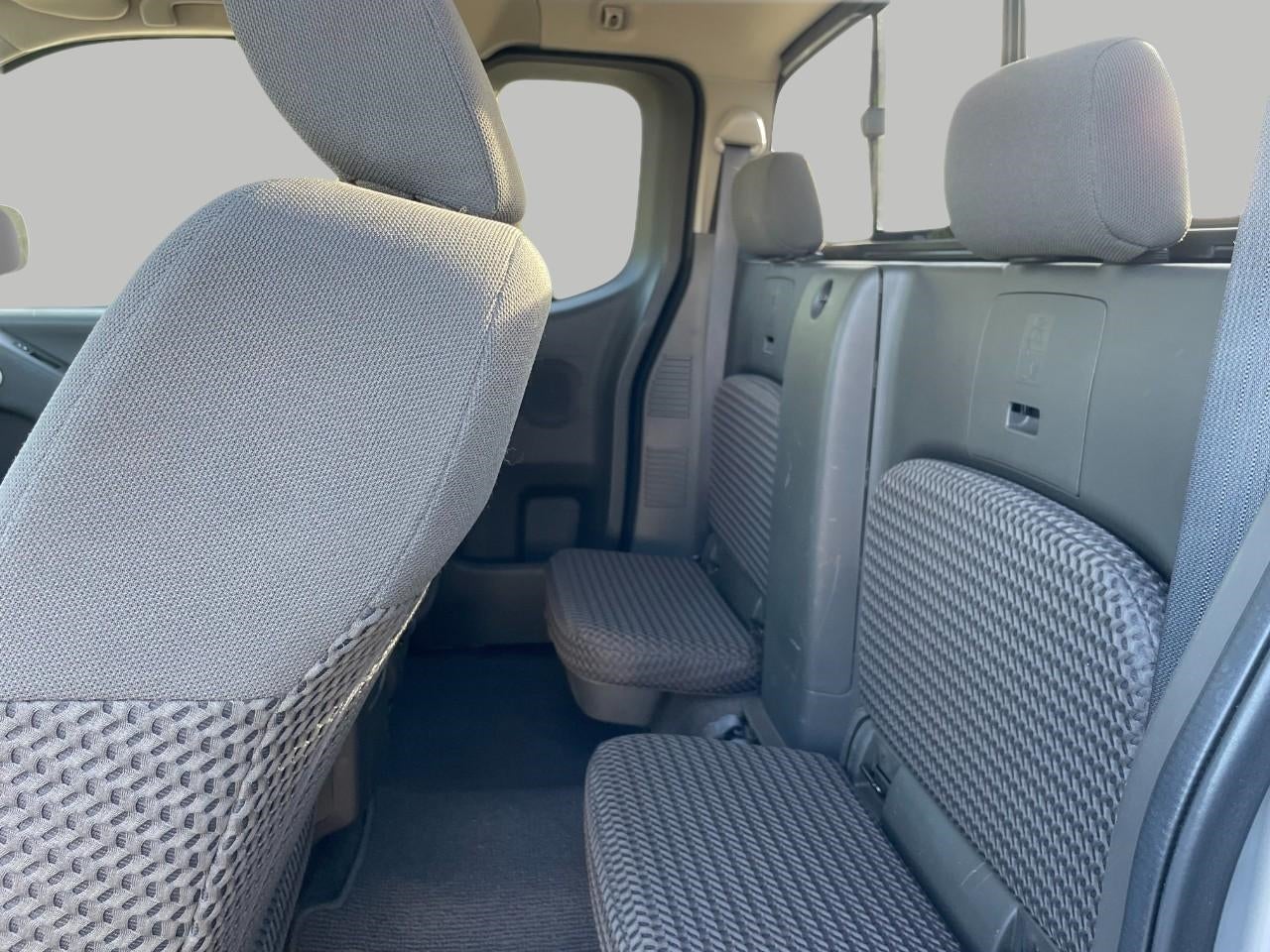2016 Nissan Frontier 4WD King Cab Auto SV