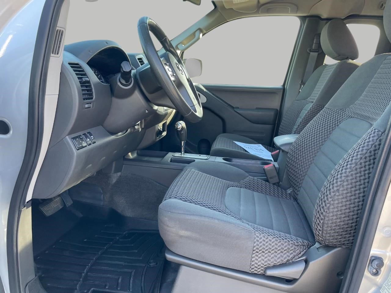2016 Nissan Frontier 4WD King Cab Auto SV