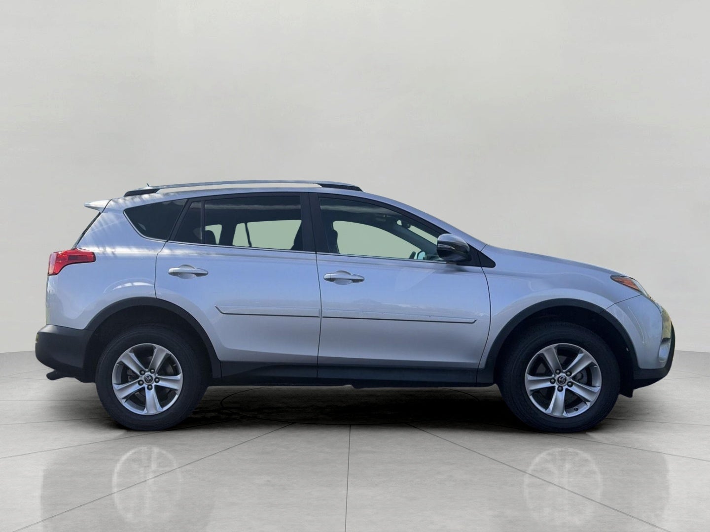2015 Toyota RAV4 FWD 4dr XLE