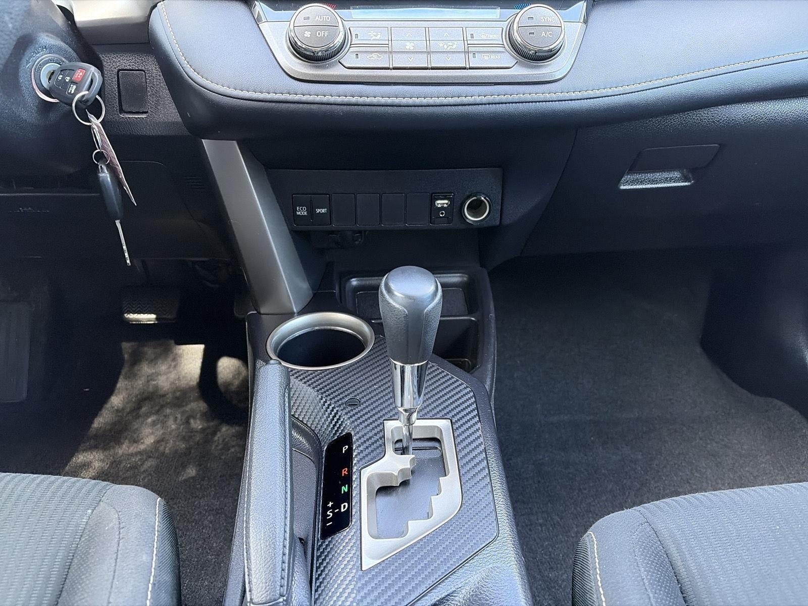 2015 Toyota RAV4 FWD 4dr XLE