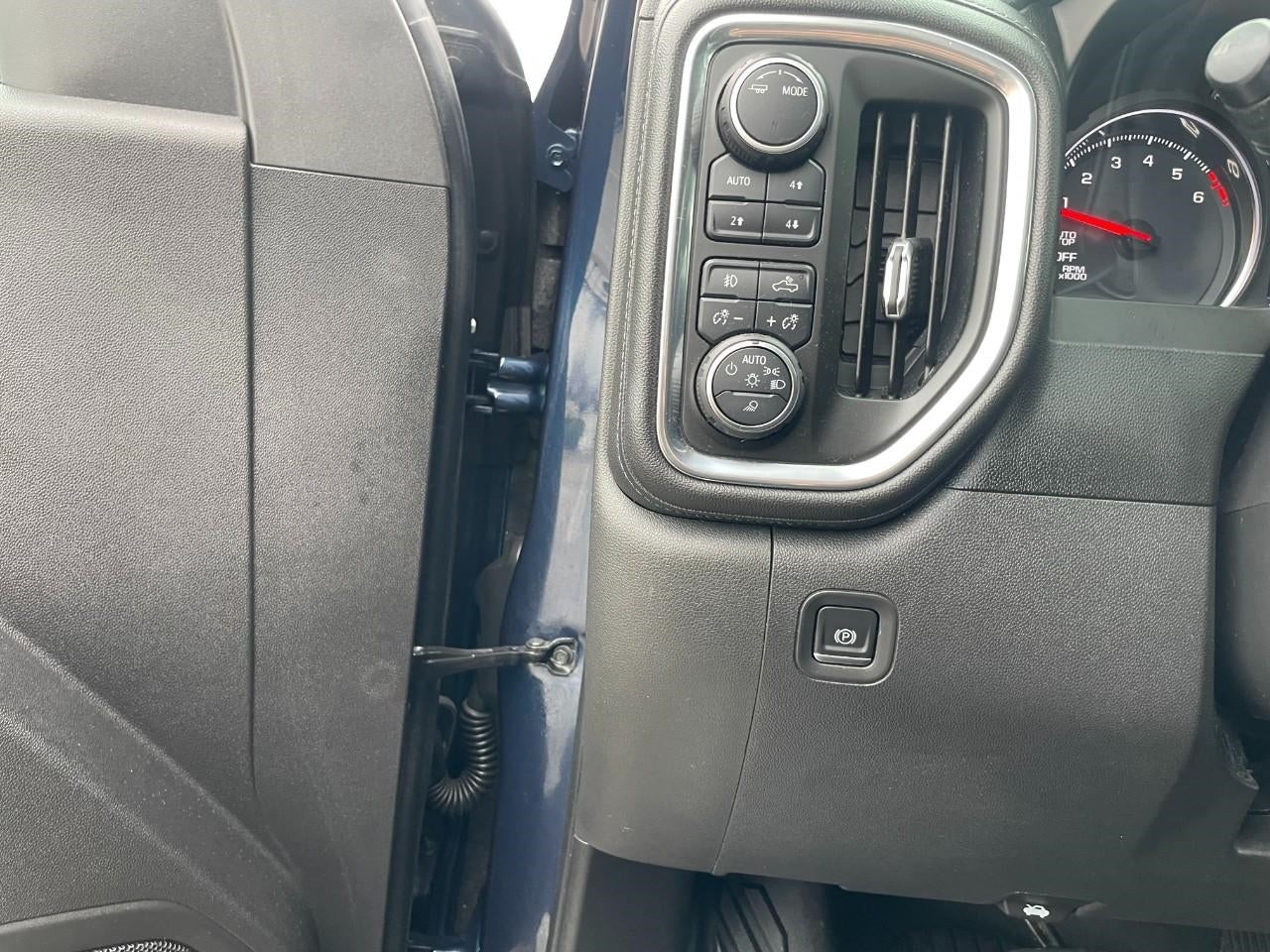 2020 Chevrolet Silverado 1500 4WD Crew Cab 147 RST