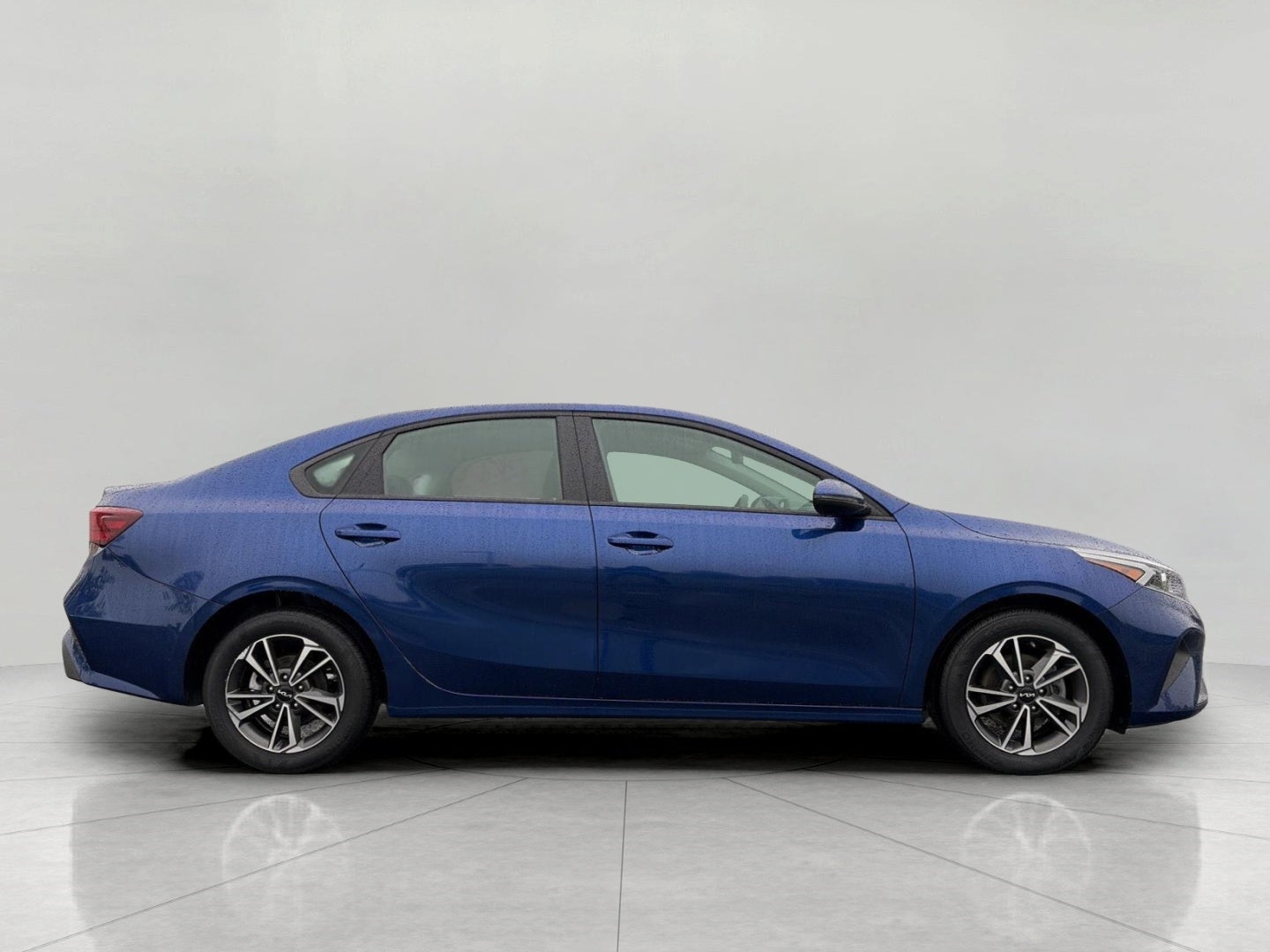 2024 Kia Forte LXS IVT