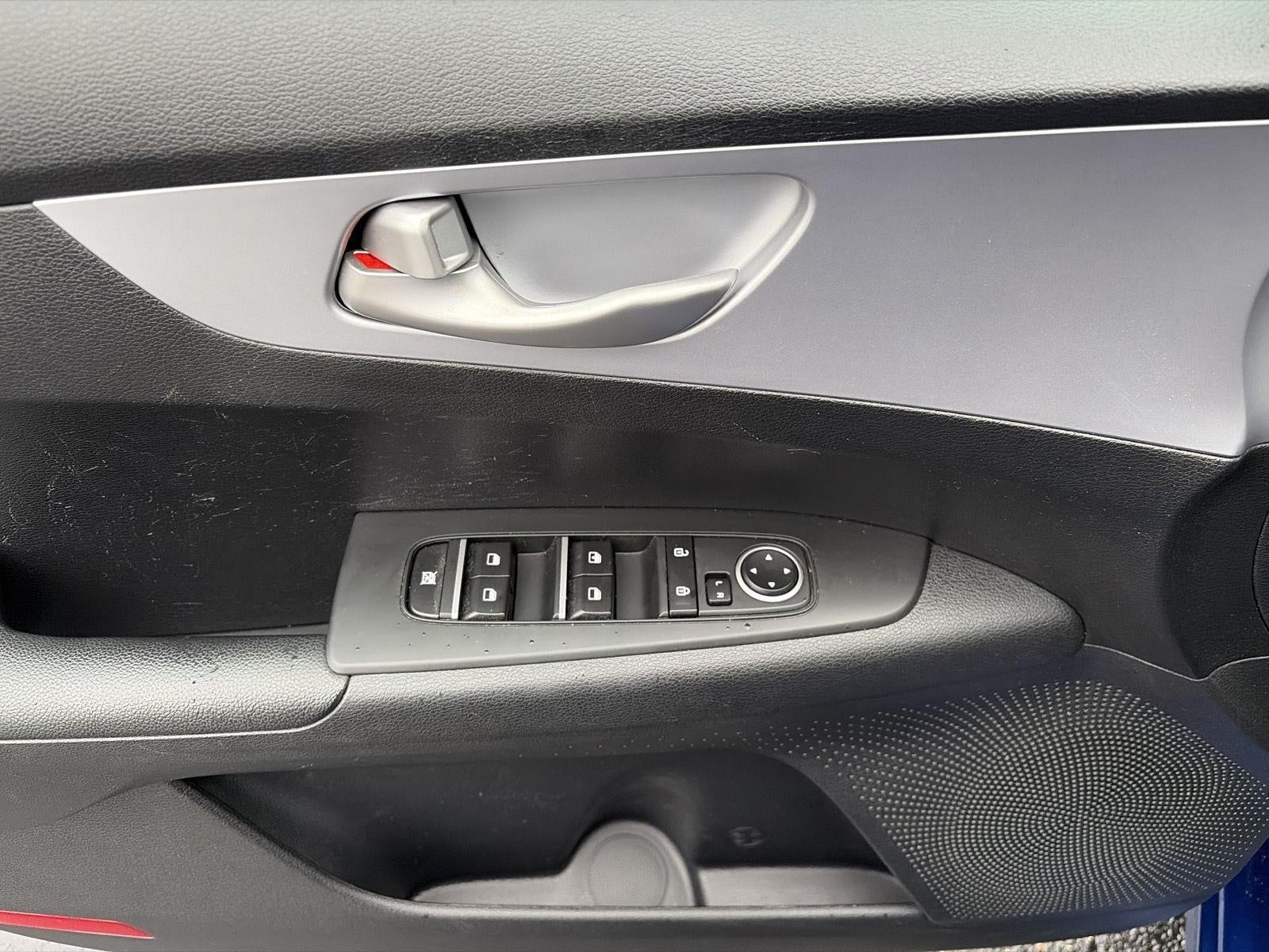 2024 Kia Forte LXS IVT