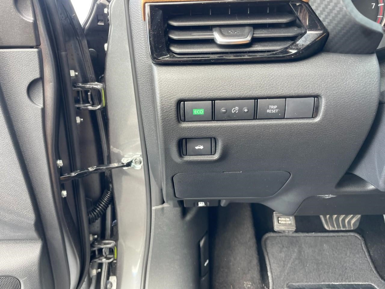 2025 Nissan Sentra SV CVT