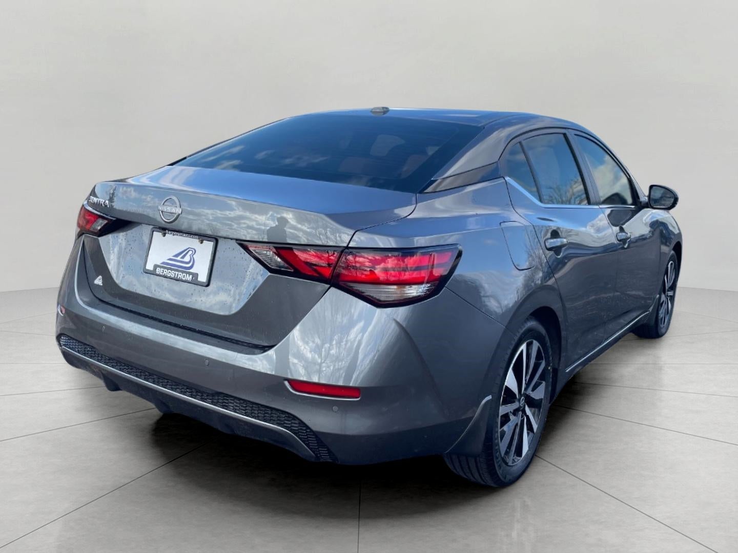 2025 Nissan Sentra SV CVT
