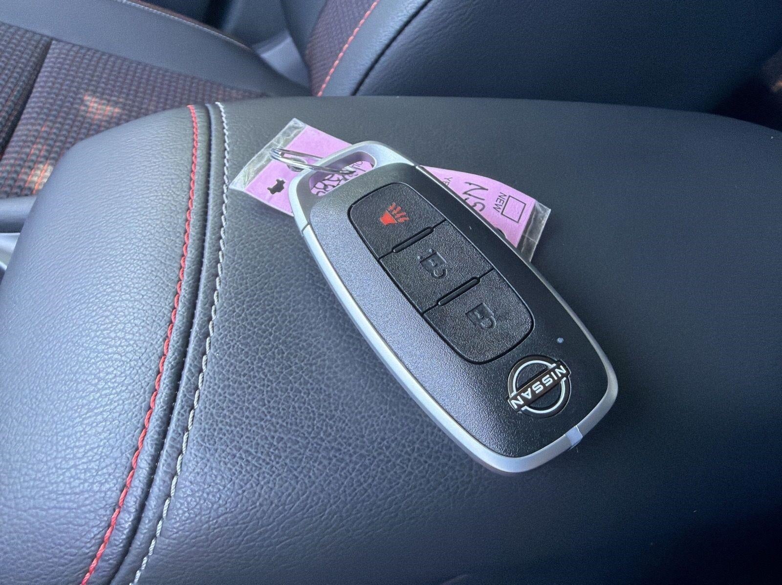 2025 Nissan Kicks SR AWD