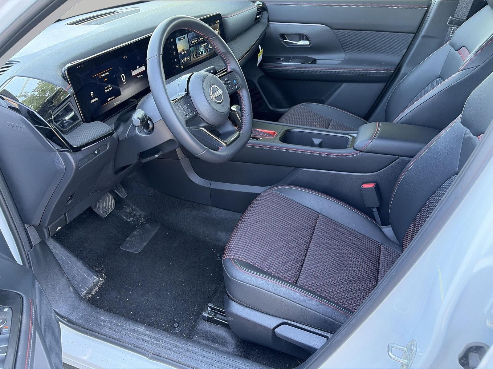 2025 Nissan Kicks SR AWD
