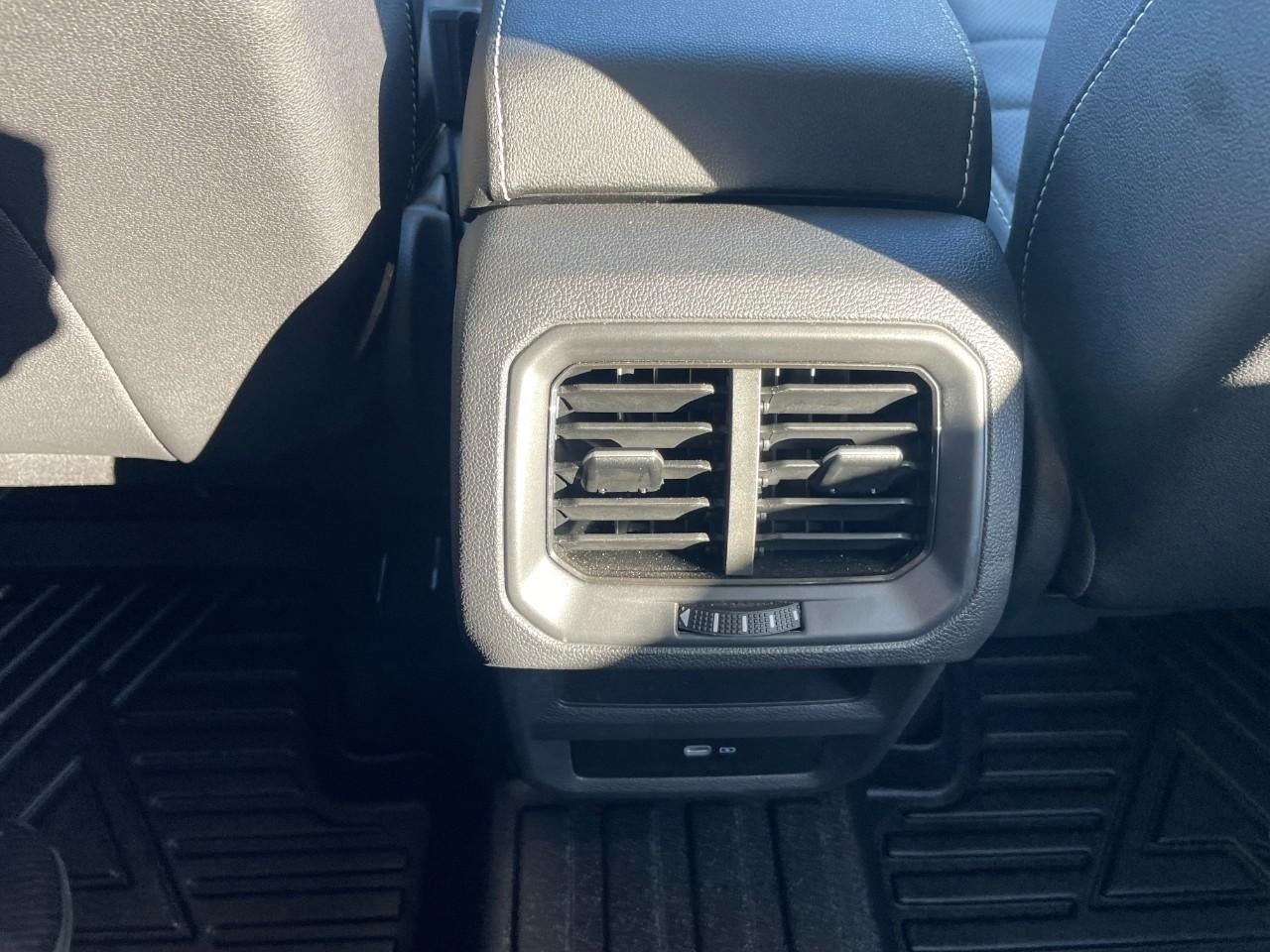 2024 Volkswagen Taos SEL 4MOTION