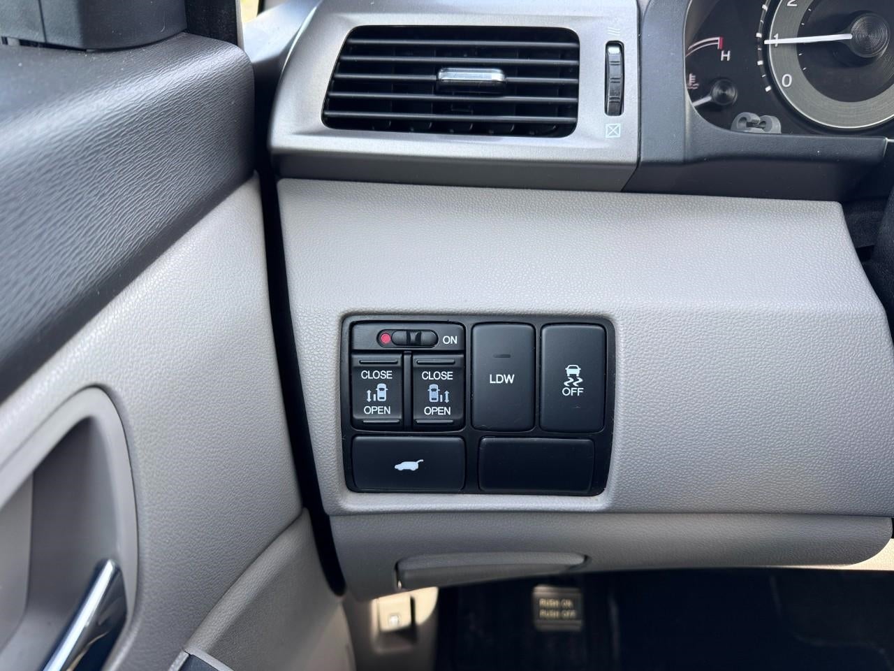2016 Honda Odyssey 5dr EX-L w/Navi