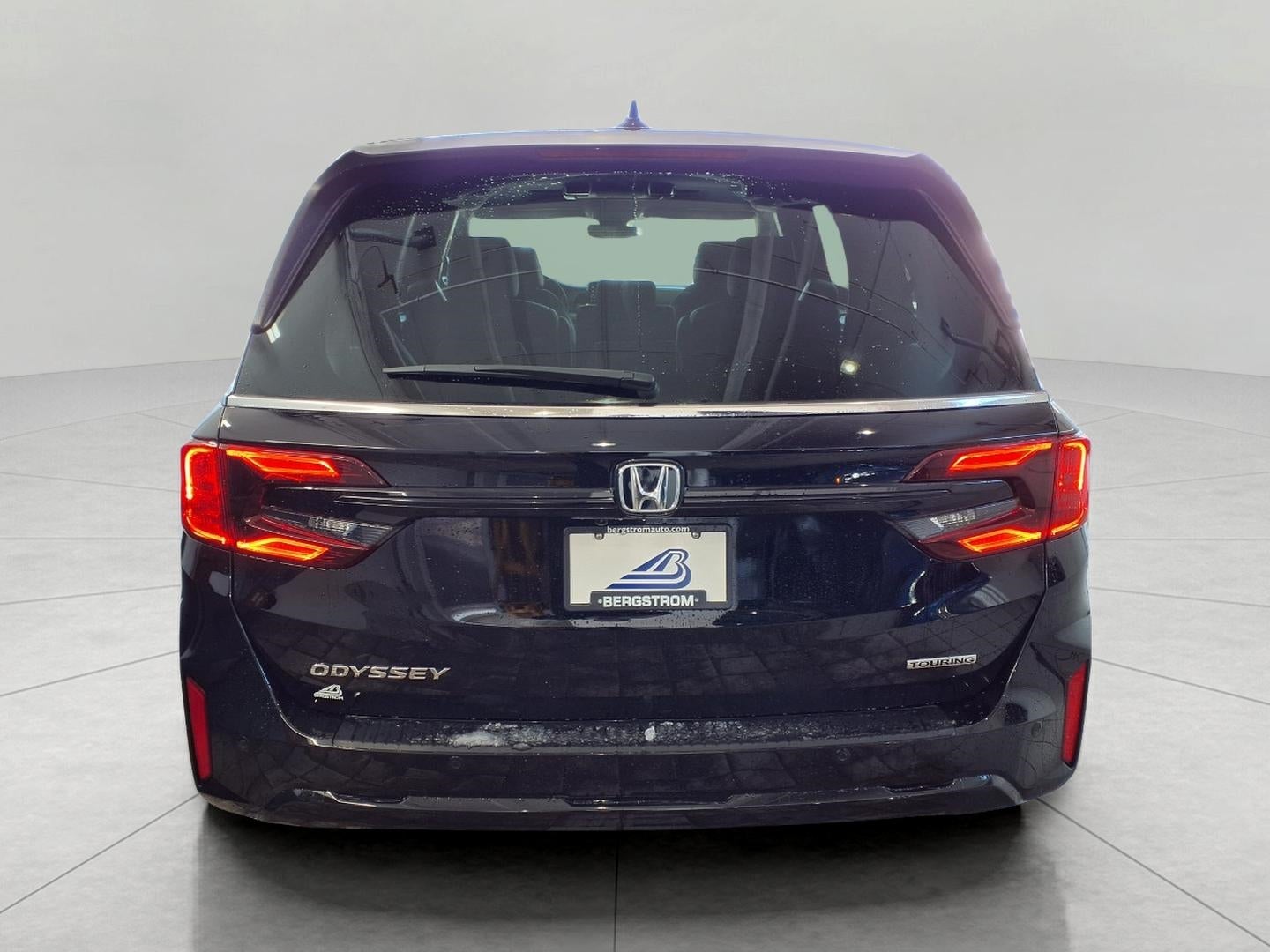 2026 Honda Odyssey Touring Auto