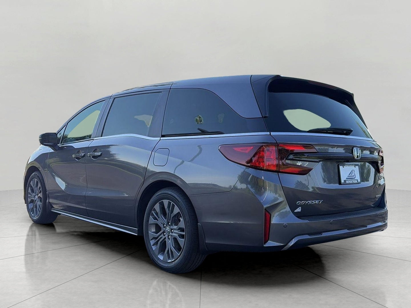 2026 Honda Odyssey Touring Auto