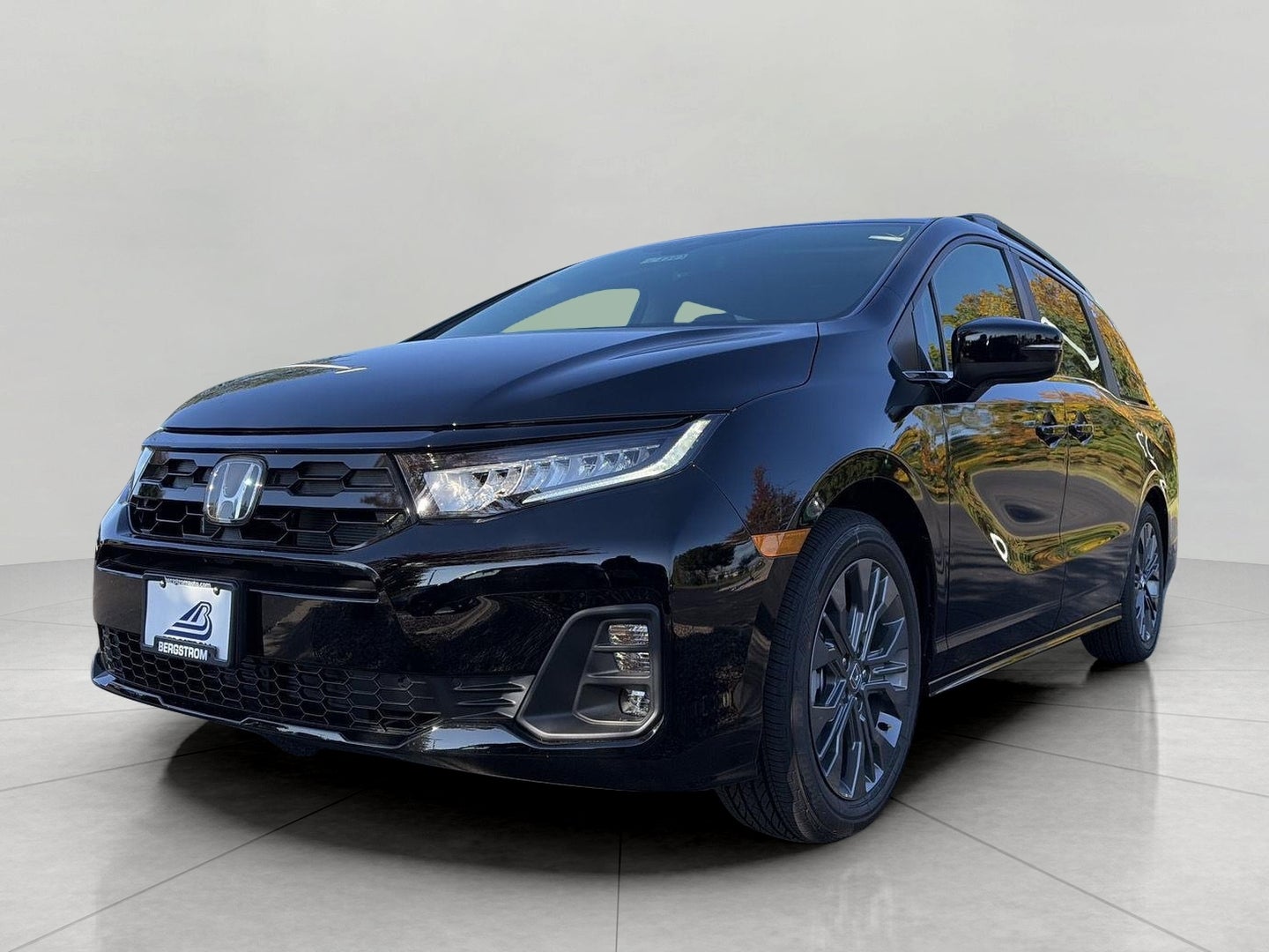 2027 Honda Odyssey Touring Auto