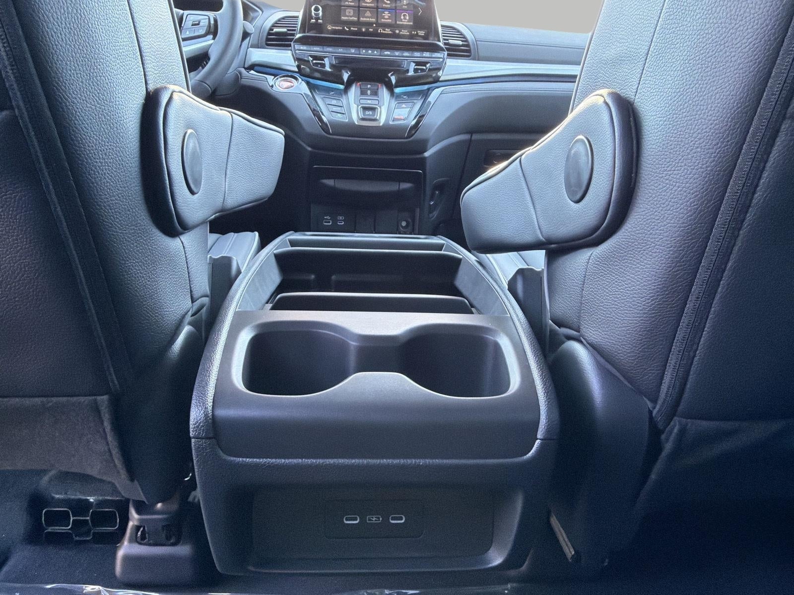 2027 Honda Odyssey Touring Auto