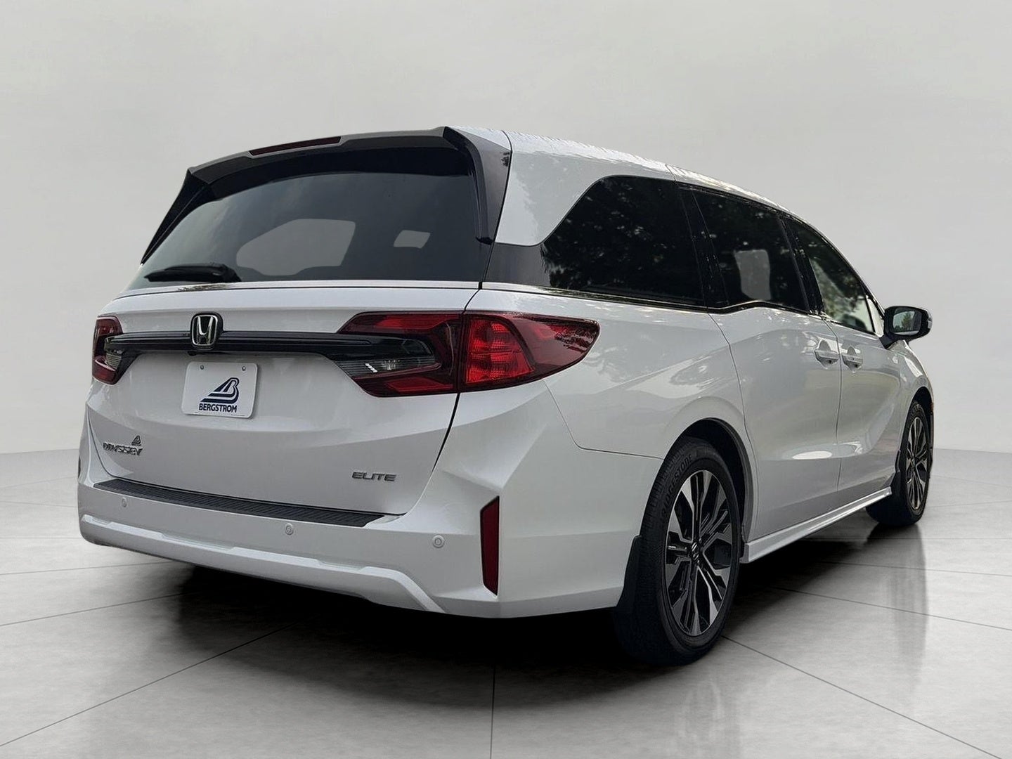 2025 Honda Odyssey Elite Auto