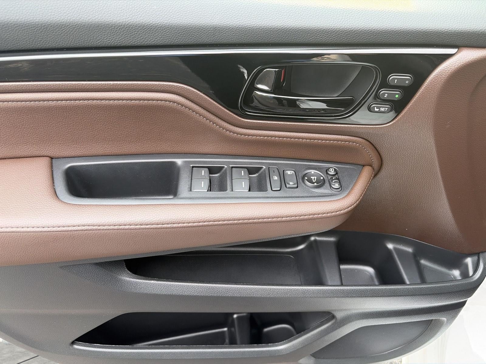 2025 Honda Odyssey Elite Auto