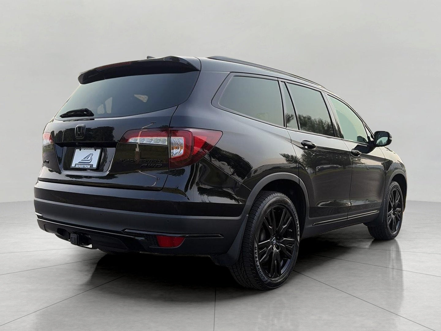 2021 Honda Pilot Black Edition AWD