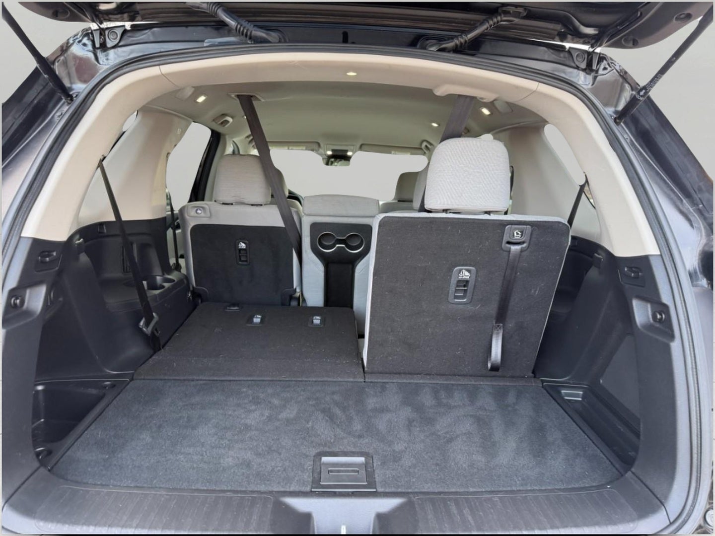 2023 Honda Pilot LX AWD