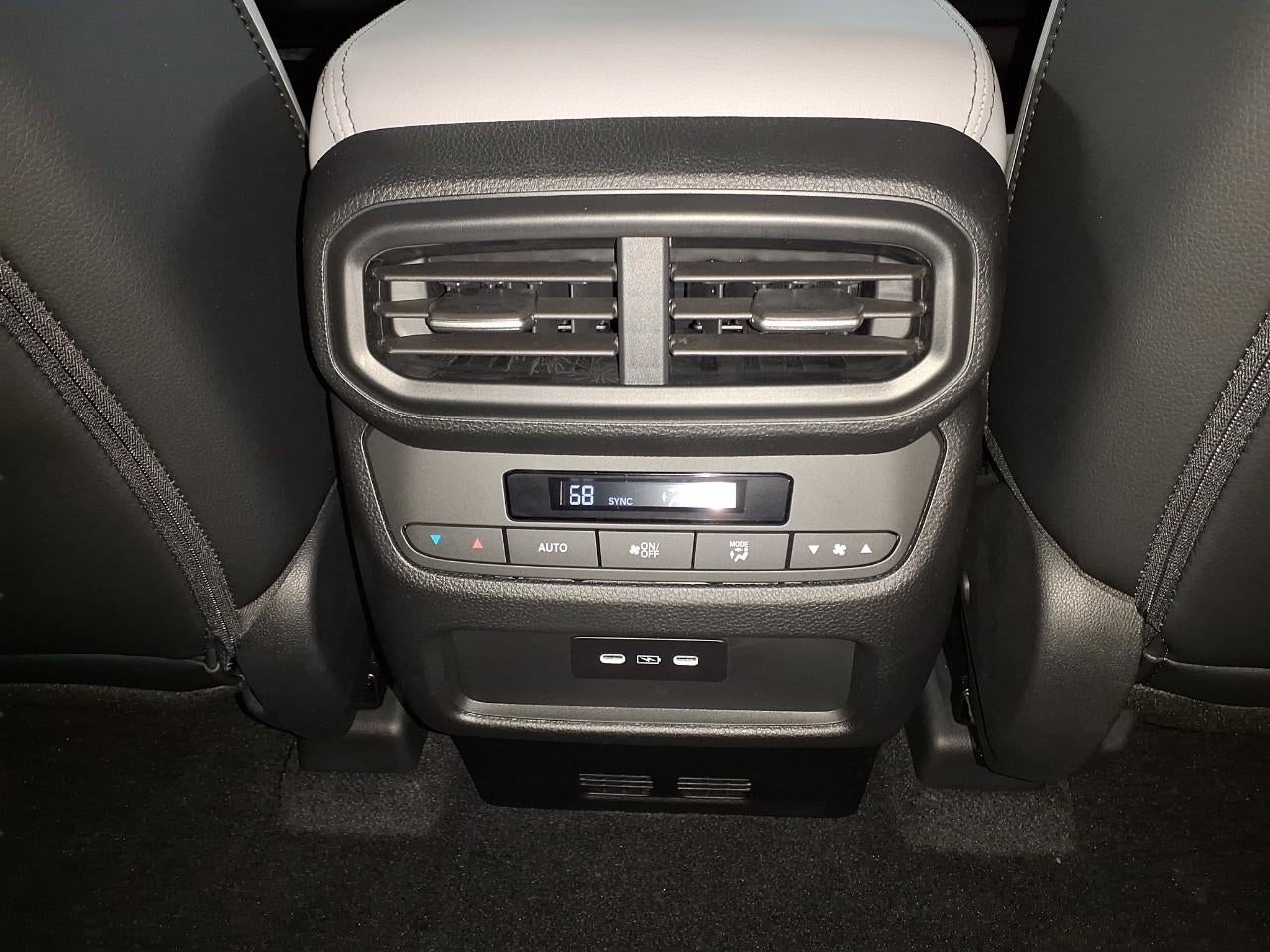 2025 Honda Pilot Touring AWD