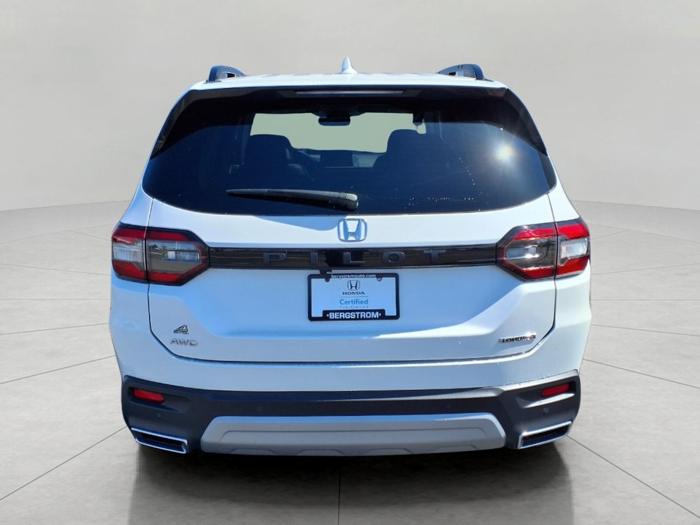 2023 Honda Pilot Touring AWD