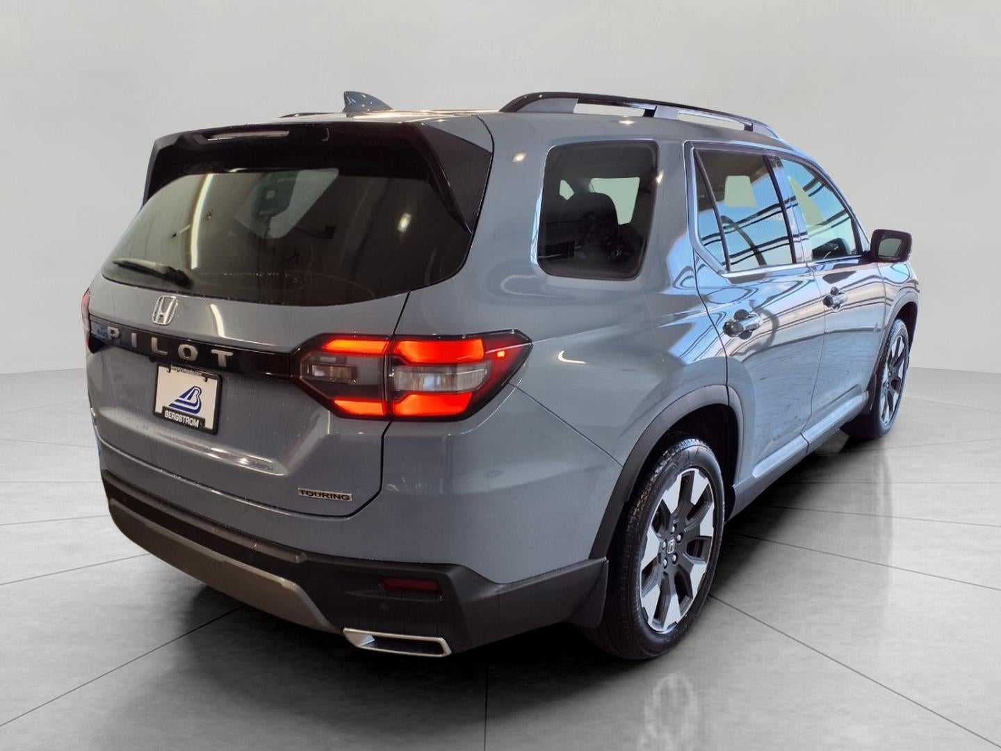 2026 Honda Pilot Touring AWD