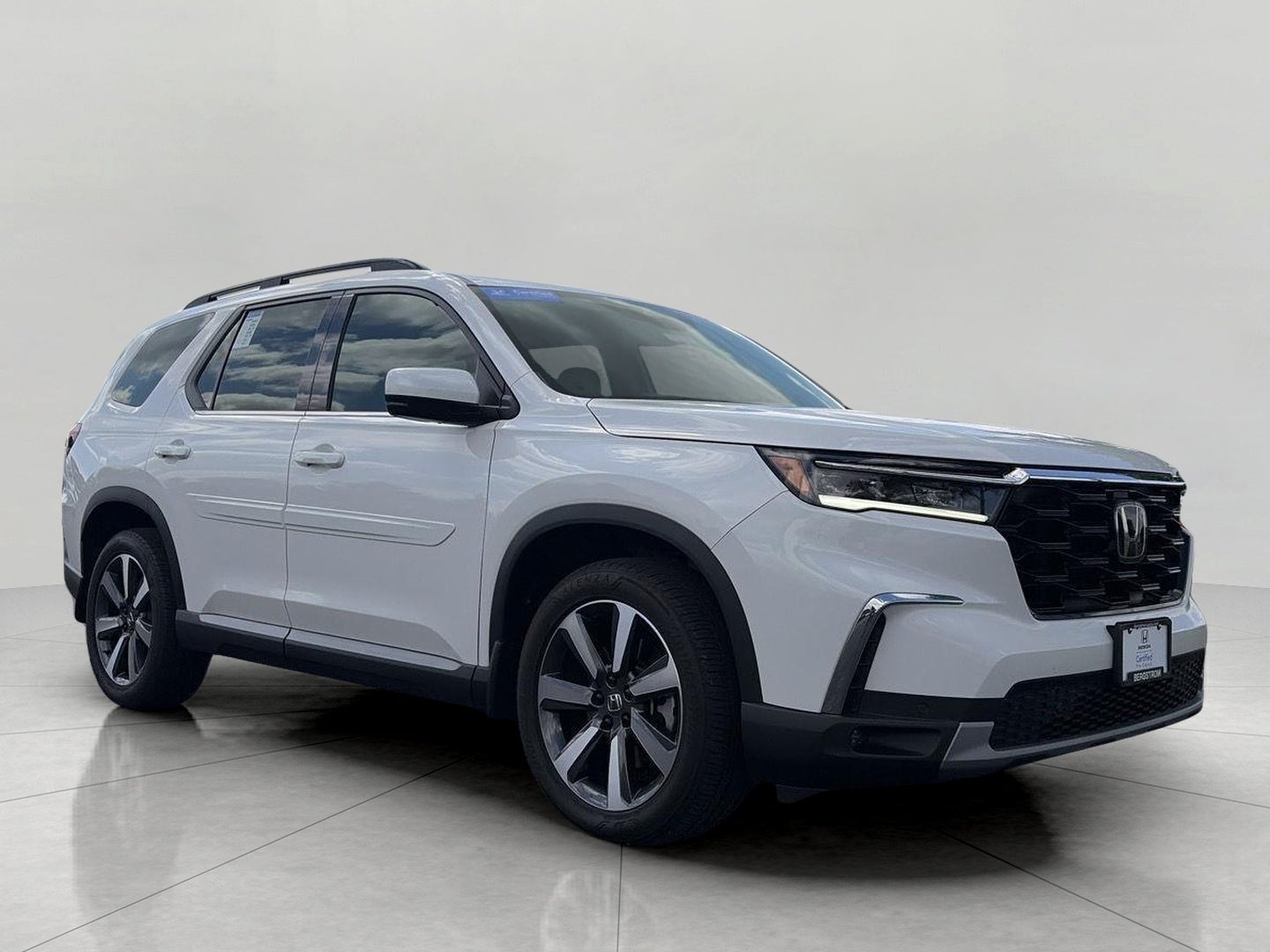 2024 Honda Pilot Touring AWD