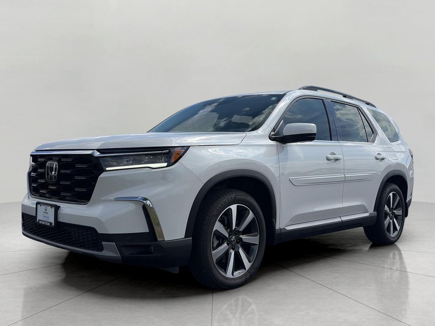 2024 Honda Pilot Touring AWD