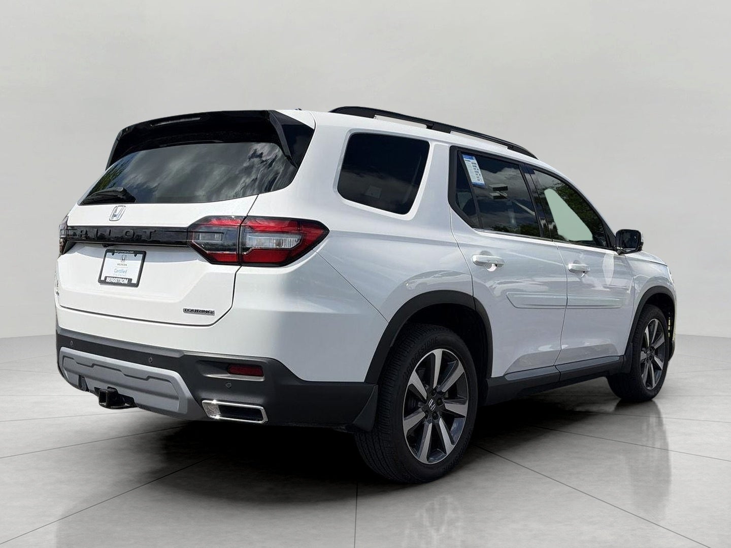 2024 Honda Pilot Touring AWD
