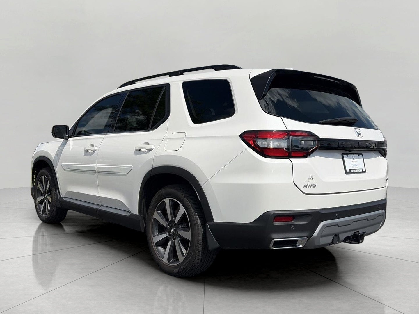 2024 Honda Pilot Touring AWD