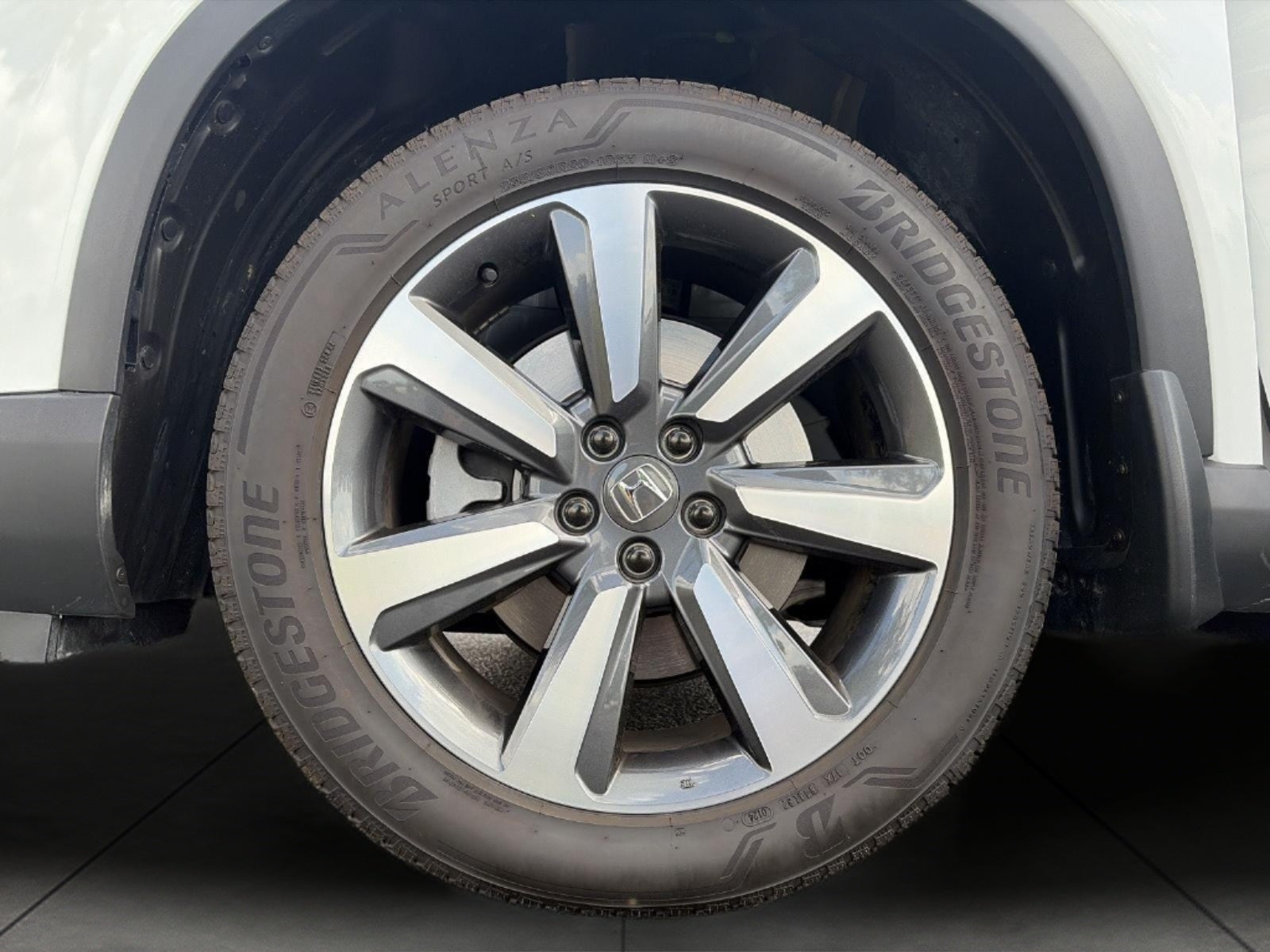 2024 Honda Pilot Touring AWD