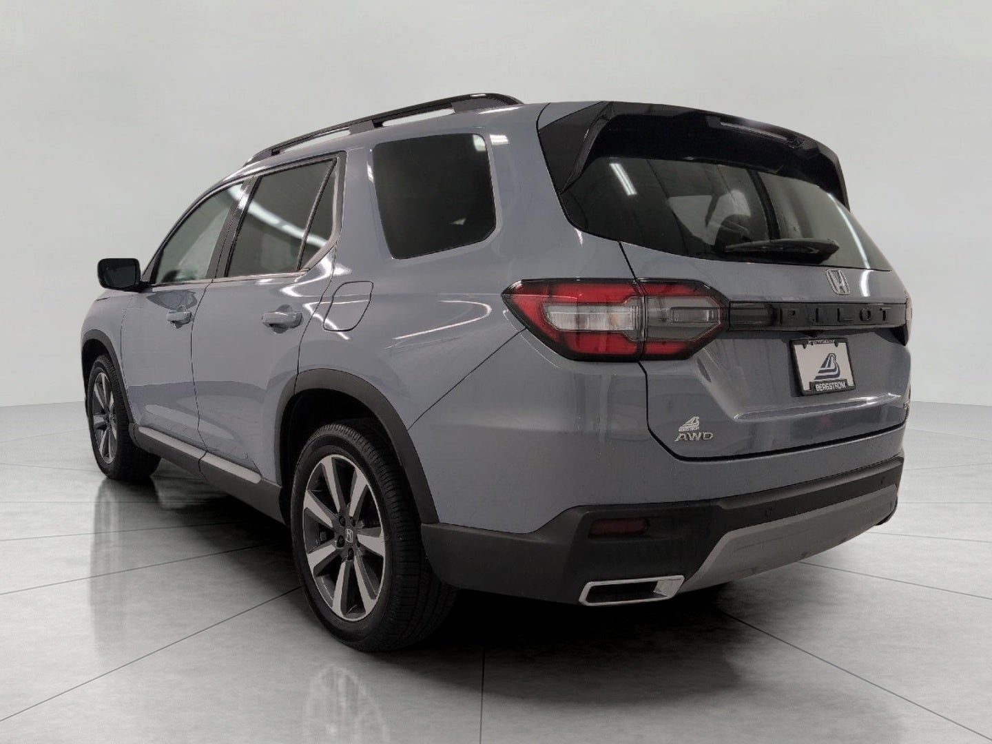 2023 Honda Pilot Touring AWD