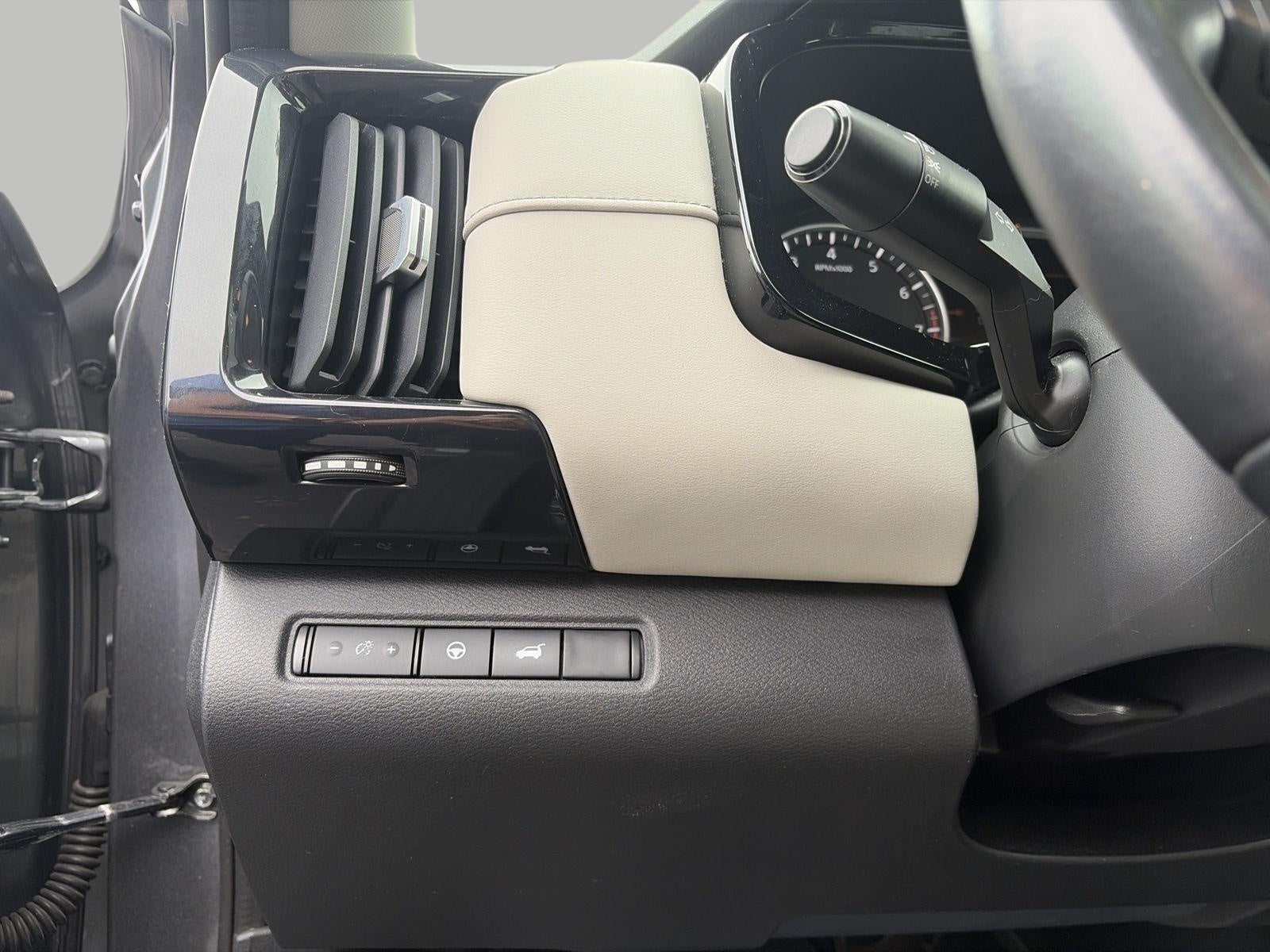 2022 Nissan Pathfinder SV 4WD