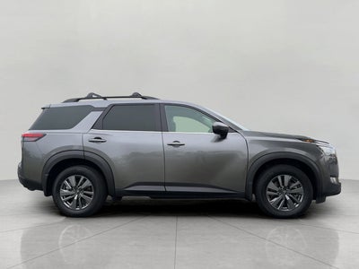 2022 Nissan Pathfinder SV 4WD