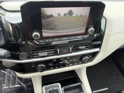 2022 Nissan Pathfinder SV 4WD