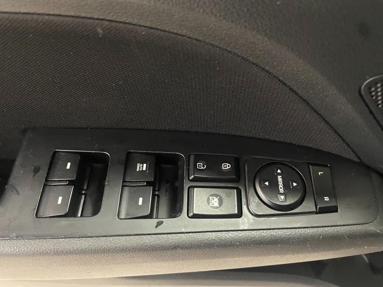 2019 Hyundai ELANTRA SEDAN