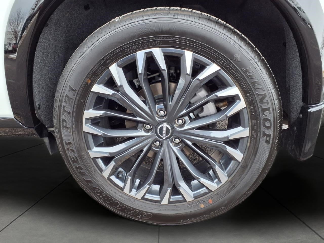 2025 Nissan Rogue AWD Platinum