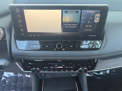 2025 Nissan Rogue AWD Platinum